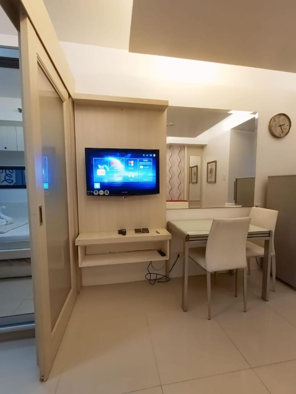 Sea Residences Moa Pasay City - Myra Condotel Eksteriør bilde